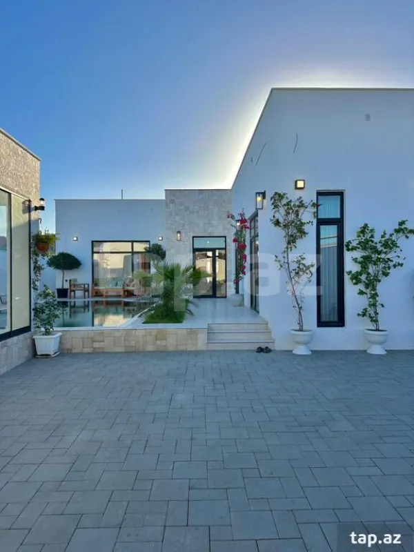Satılır 4 otaqlı həyət evi