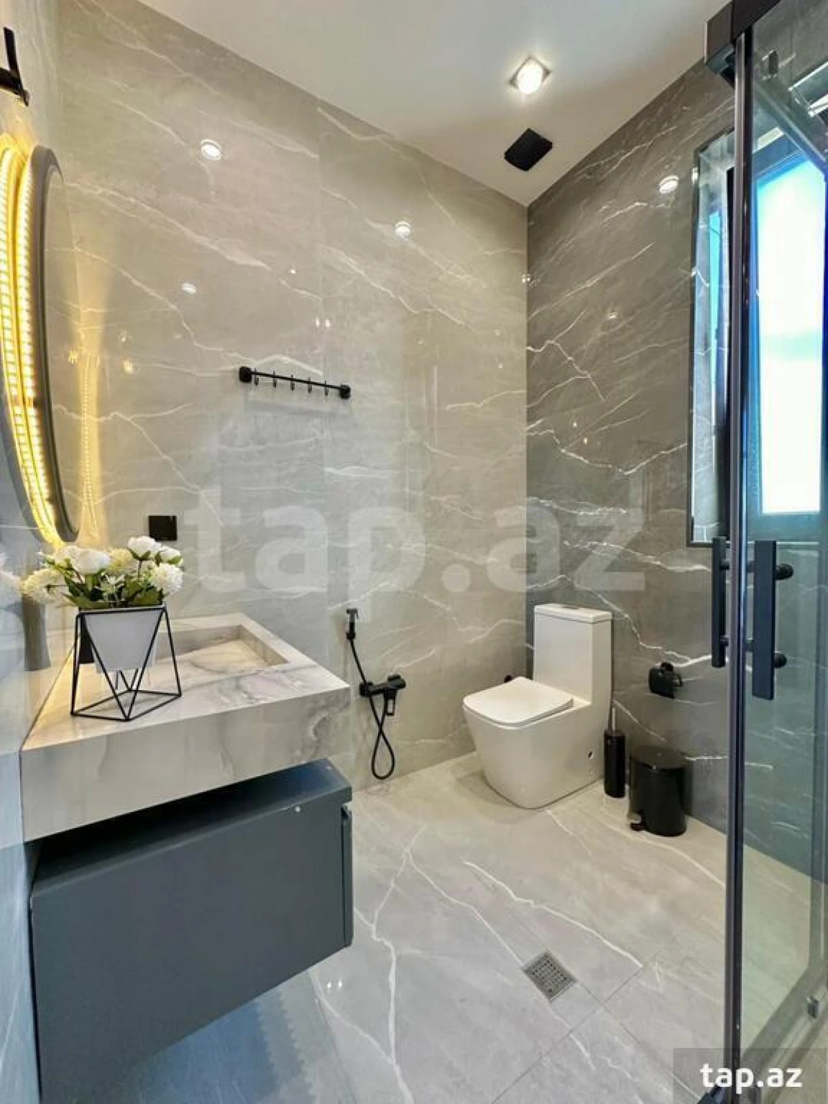 Satılır 4 otaqlı həyət evi