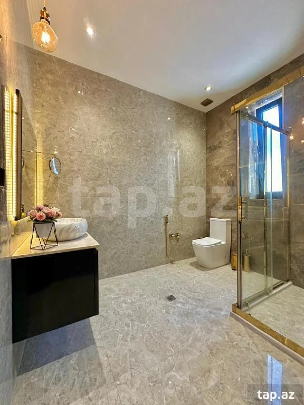 Satılır 4 otaqlı həyət evi