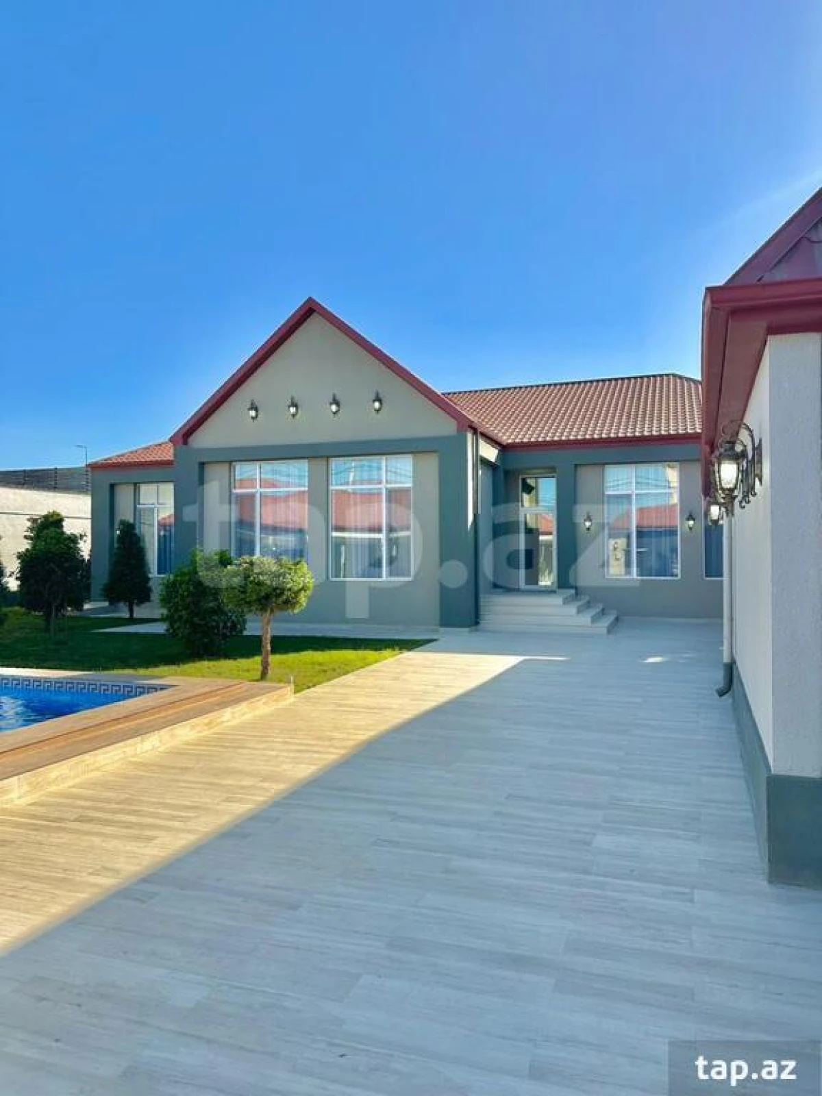 Satılır 5 otaqlı həyət evi