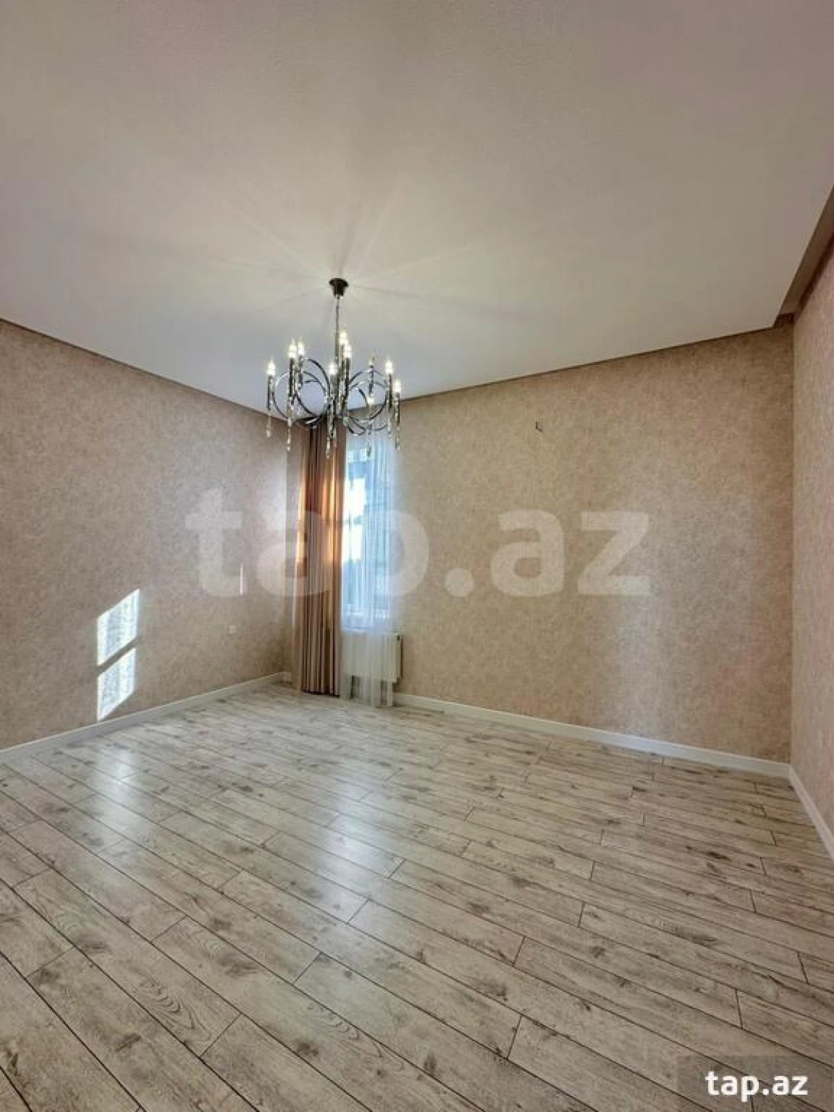 Satılır 5 otaqlı həyət evi