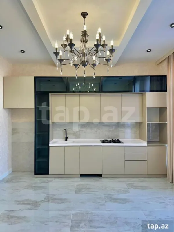 Satılır 5 otaqlı həyət evi