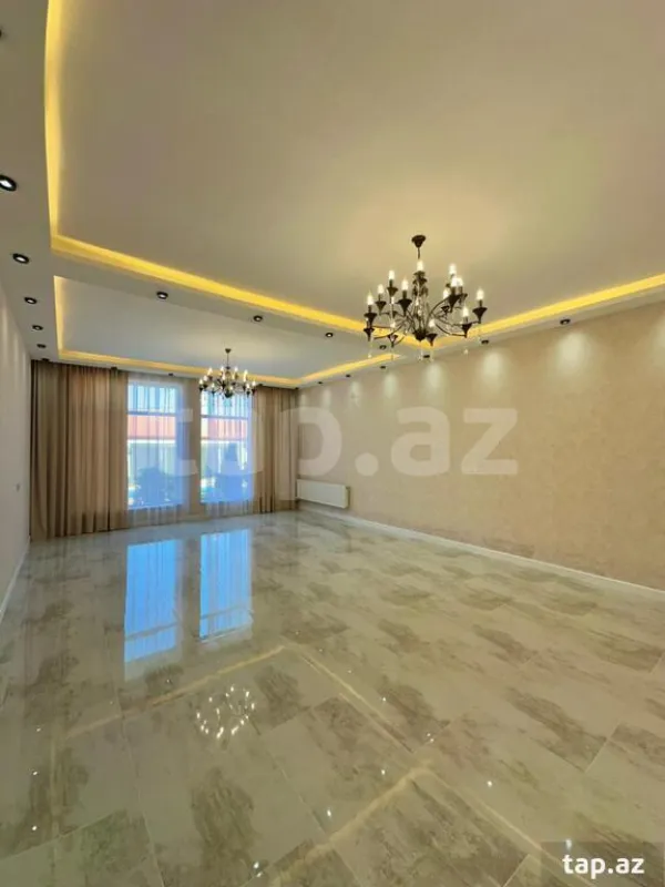 Satılır 5 otaqlı həyət evi