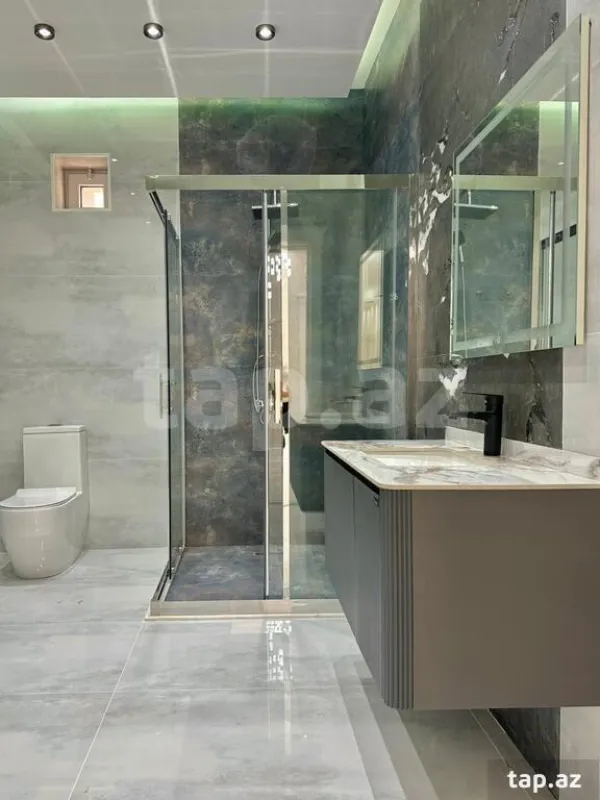 Satılır 5 otaqlı həyət evi