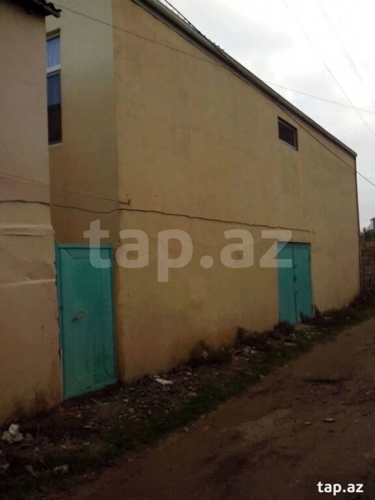 Satılır 3 otaqlı həyət evi