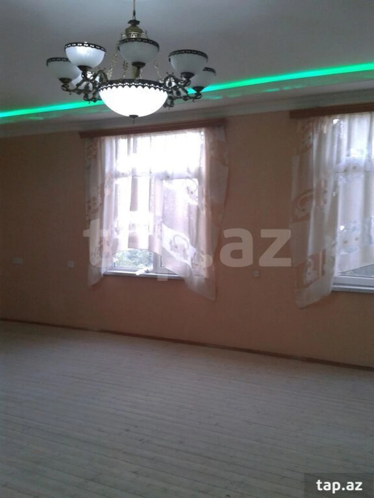 Satılır 3 otaqlı həyət evi