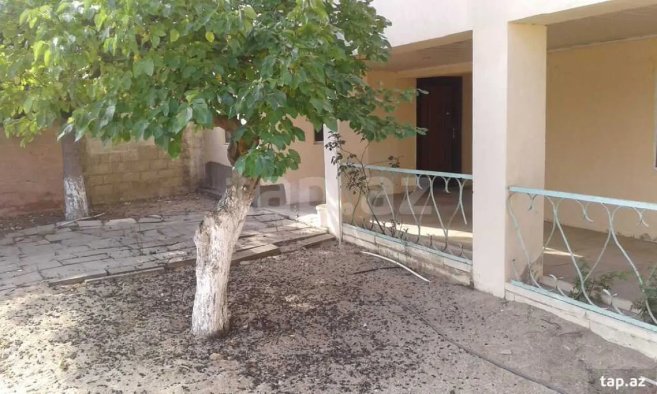 Satılır 3 otaqlı həyət evi