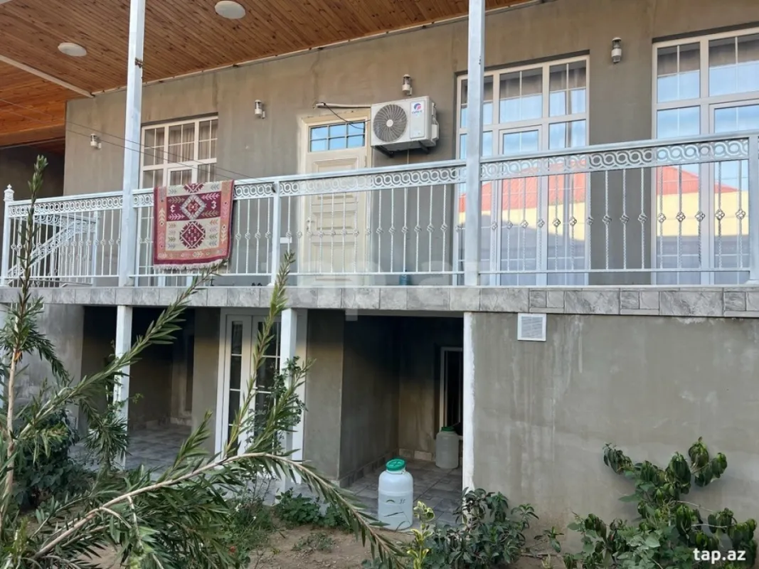 Satılır 5 otaqlı həyət evi