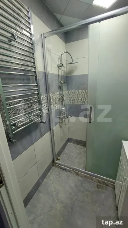 Kirayə verilir 3 otaqlı yeni tikili 120 m²