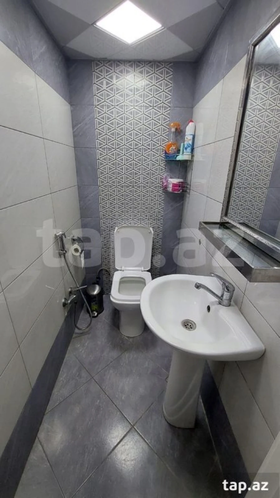 Kirayə verilir 3 otaqlı yeni tikili 120 m²