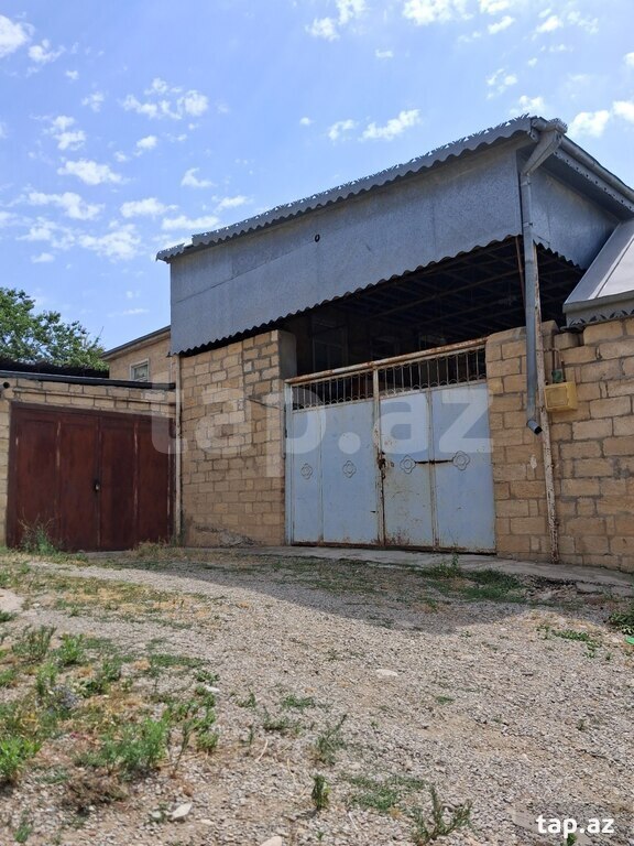 Kirayə verilir 3 otaqlı həyət evi 800 m²