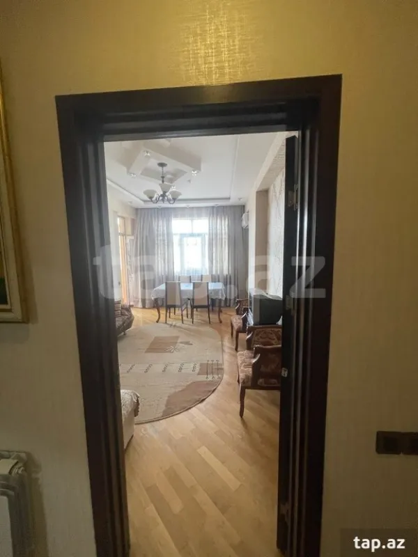 Kirayə verilir 2 otaqlı yeni tikili 65 m²