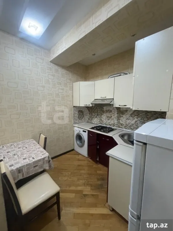 Kirayə verilir 2 otaqlı yeni tikili 65 m²