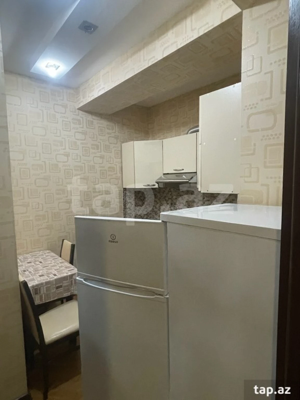 Kirayə verilir 2 otaqlı yeni tikili 65 m²