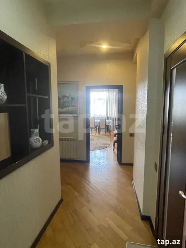 Kirayə verilir 2 otaqlı yeni tikili 65 m²