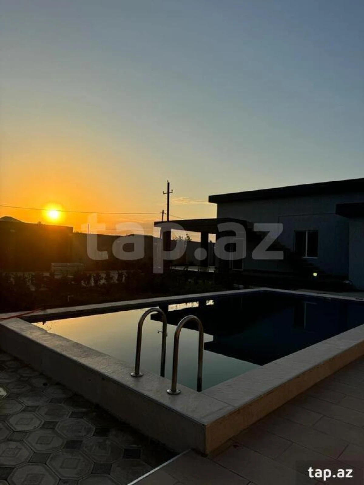 Kirayə verilir 4 otaqlı həyət evi