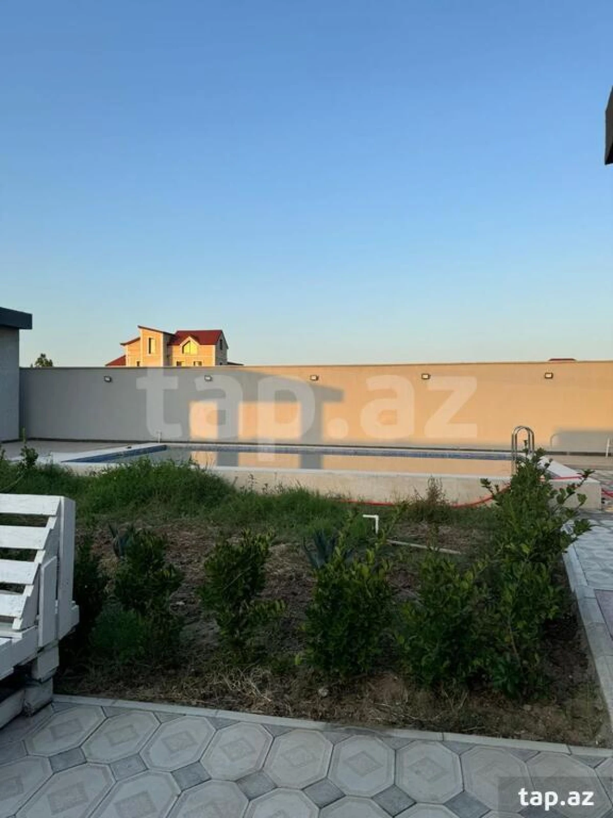 Kirayə verilir 4 otaqlı həyət evi