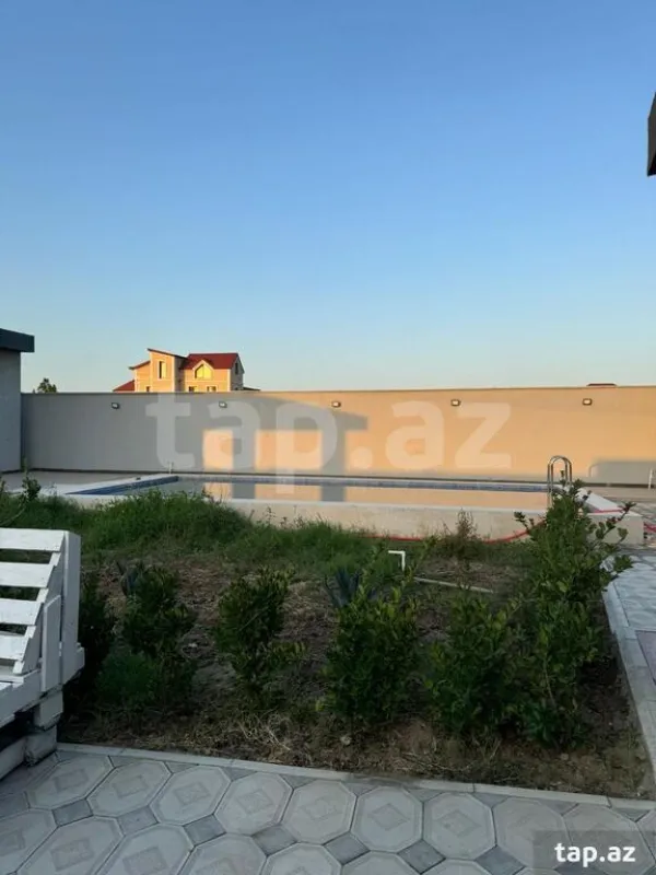 Kirayə verilir 4 otaqlı həyət evi