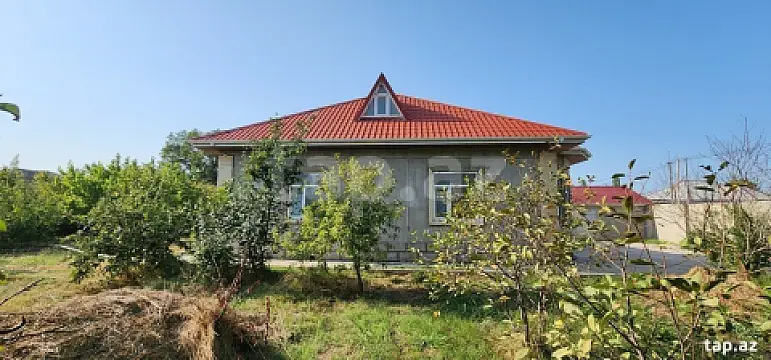 Satılır 4 otaqlı həyət evi