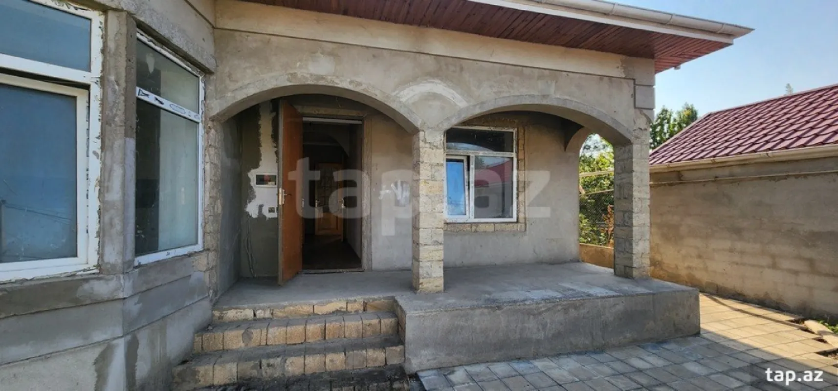 Satılır 4 otaqlı həyət evi