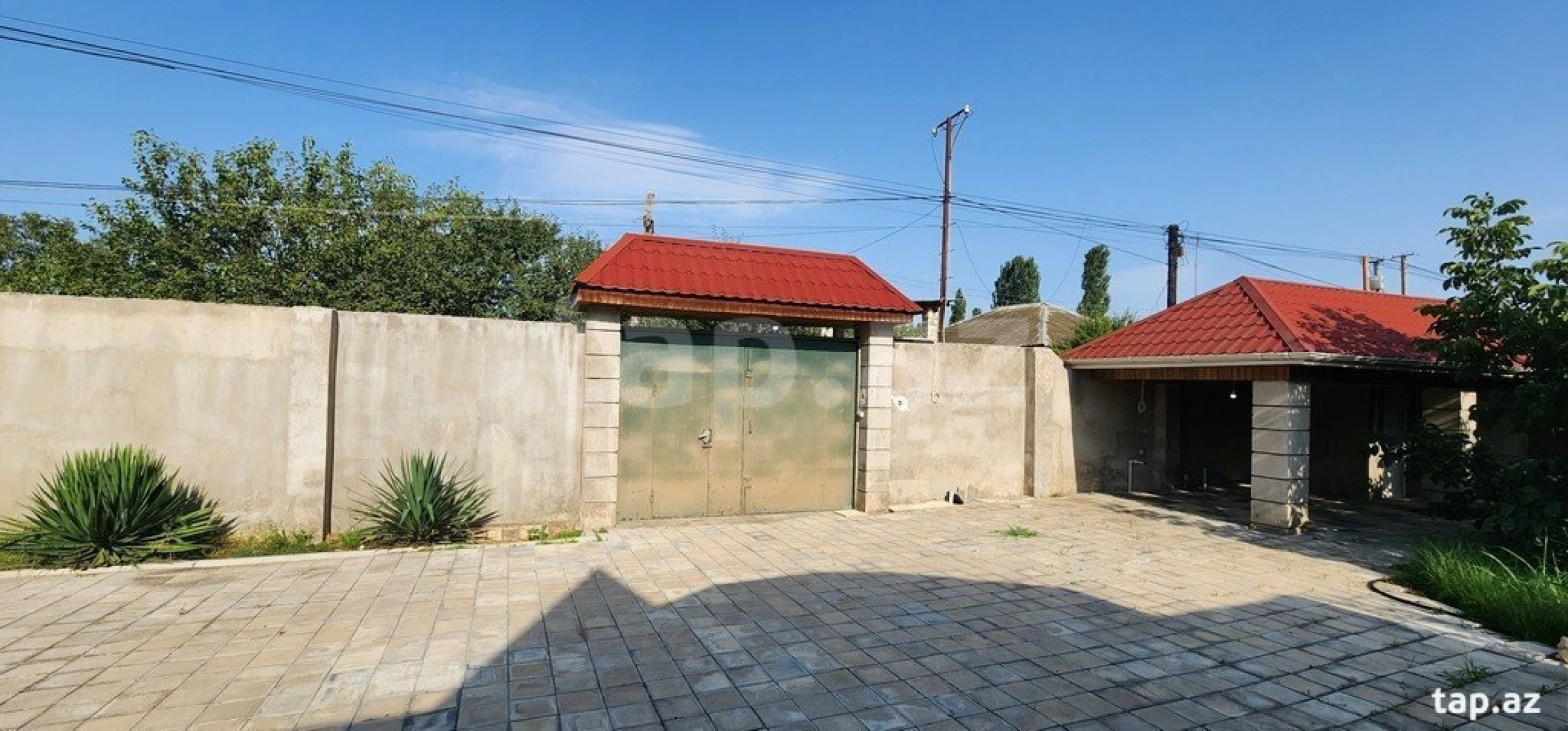 Satılır 4 otaqlı həyət evi