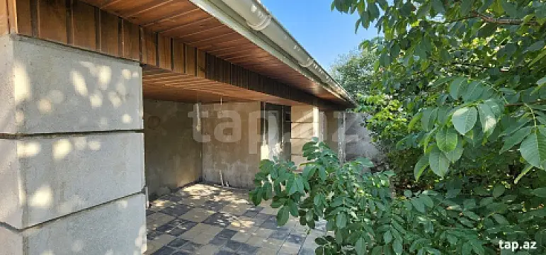 Satılır 4 otaqlı həyət evi