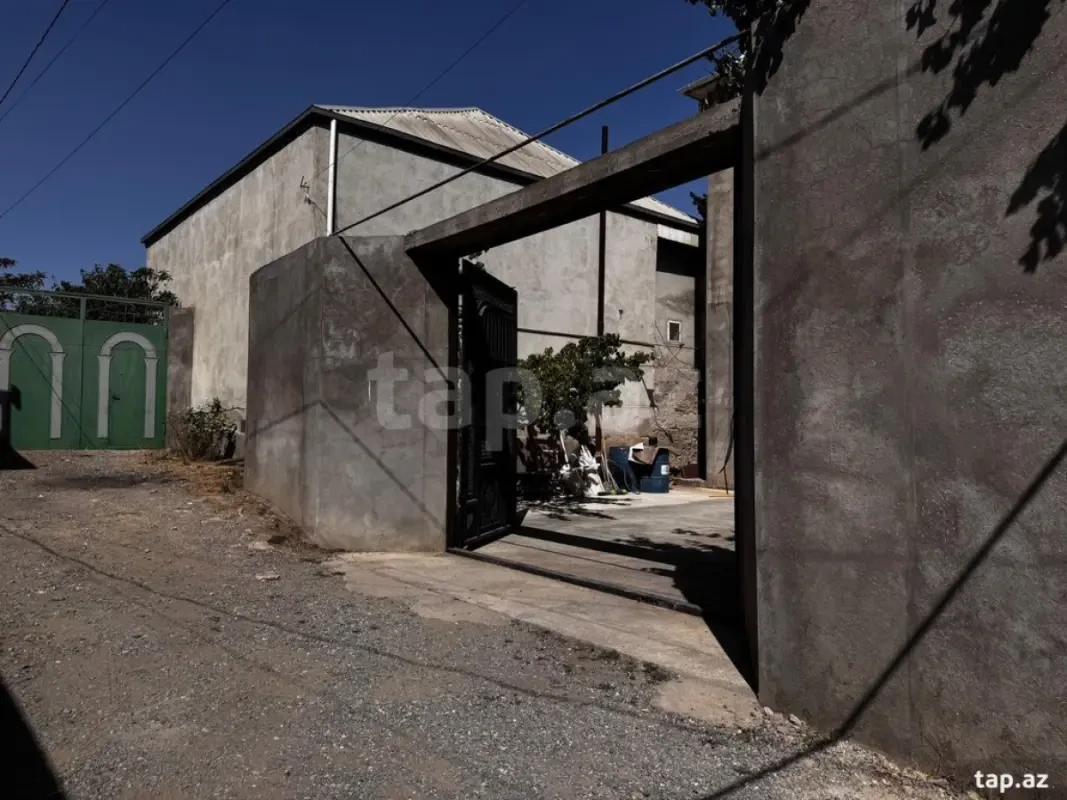 Satılır 6 otaqlı həyət evi 350 m²
