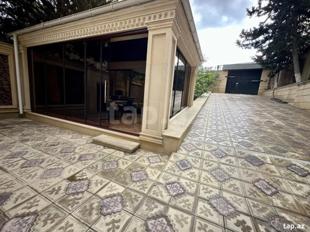 Satılır 5 otaqlı həyət evi
