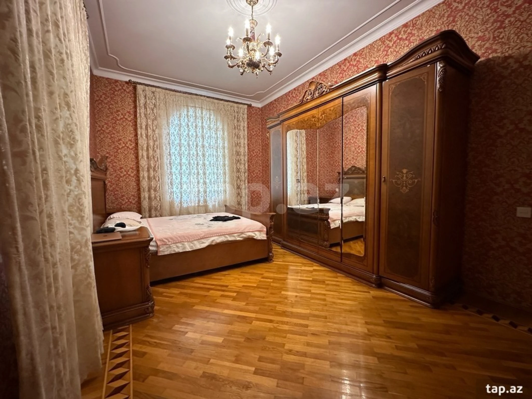 Satılır 5 otaqlı həyət evi