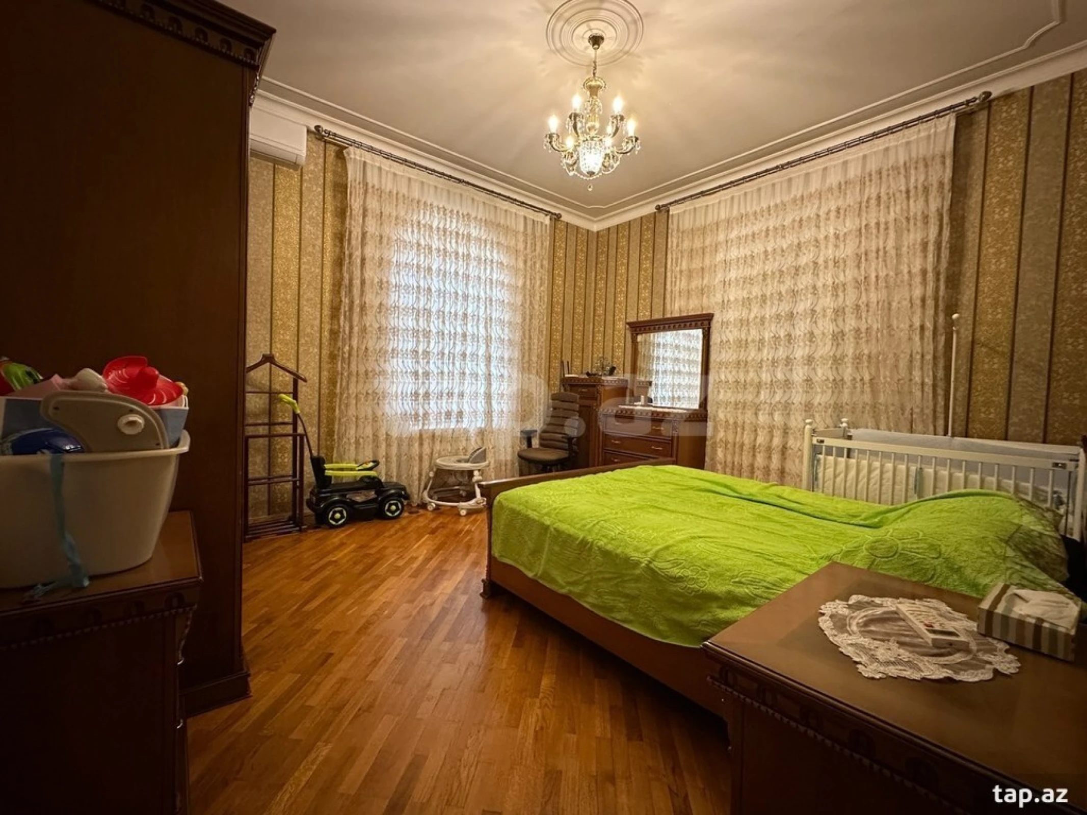 Satılır 5 otaqlı həyət evi