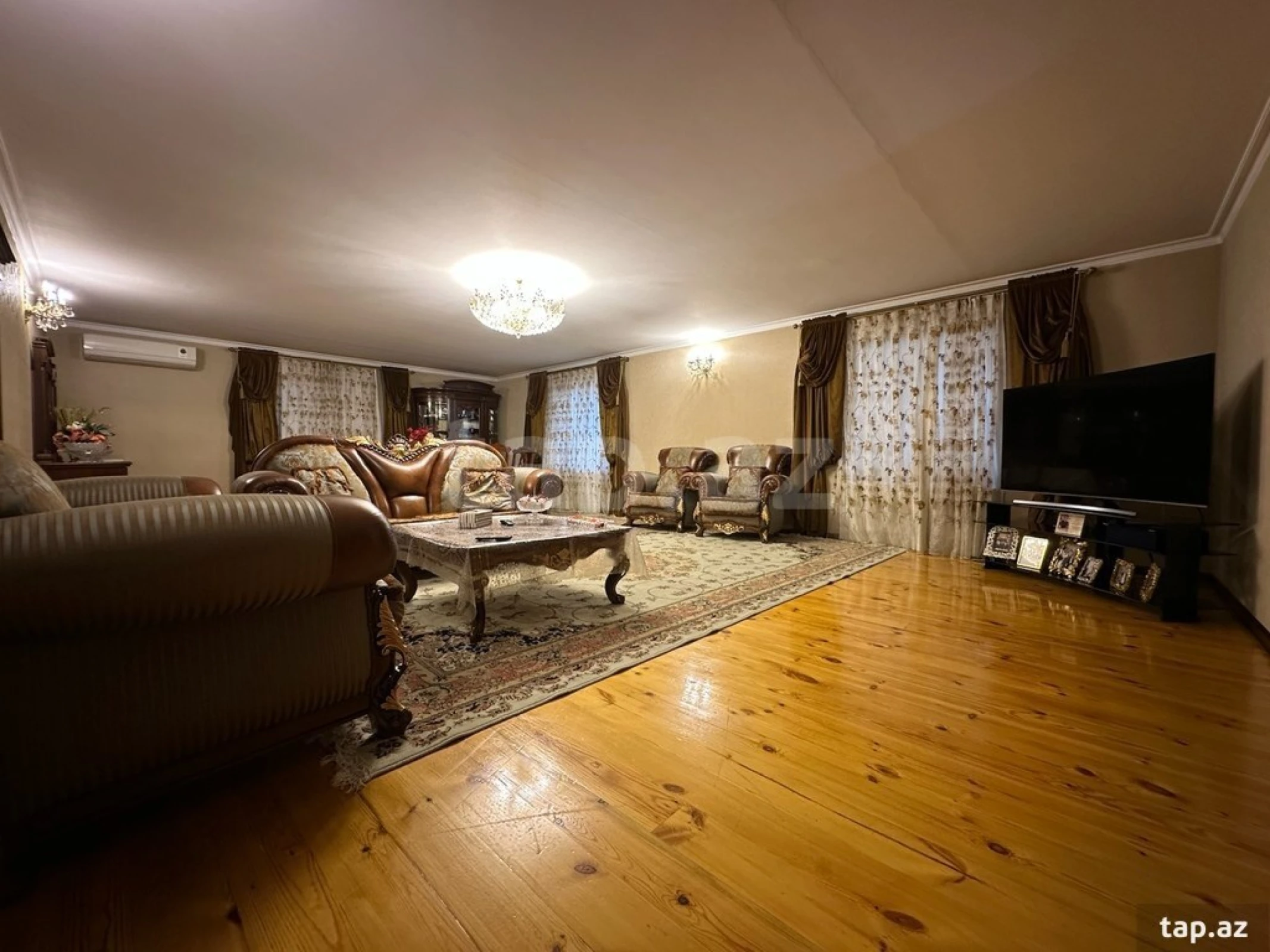 Satılır 5 otaqlı həyət evi