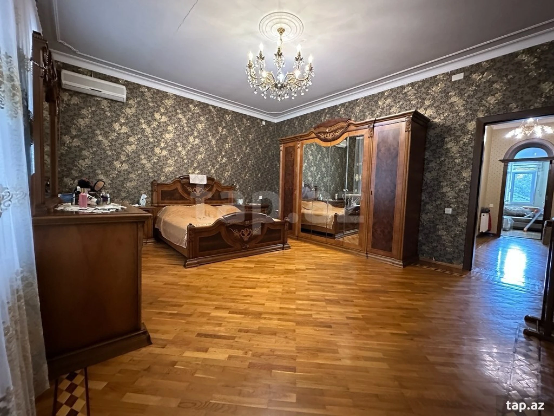 Satılır 5 otaqlı həyət evi