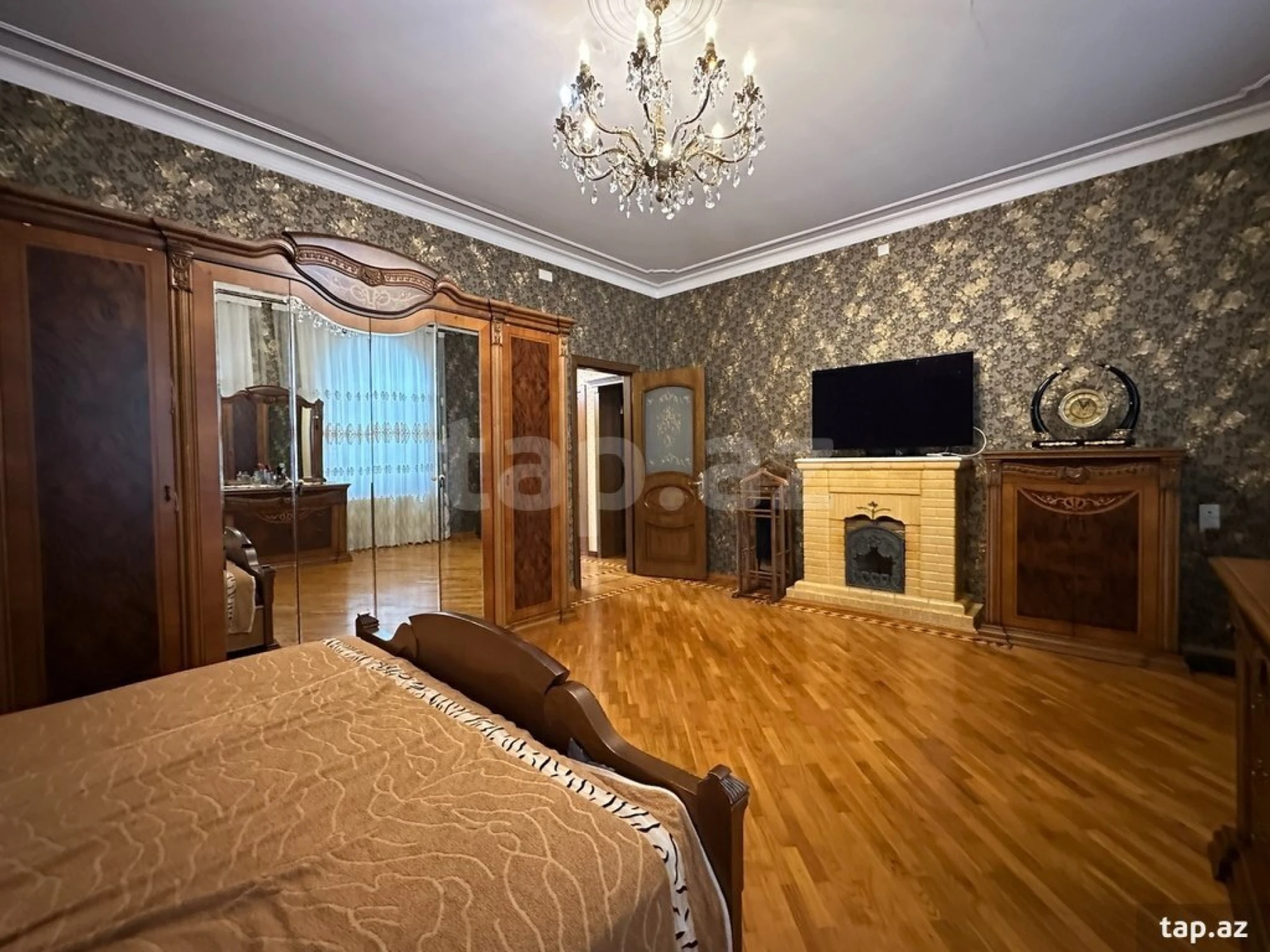 Satılır 5 otaqlı həyət evi