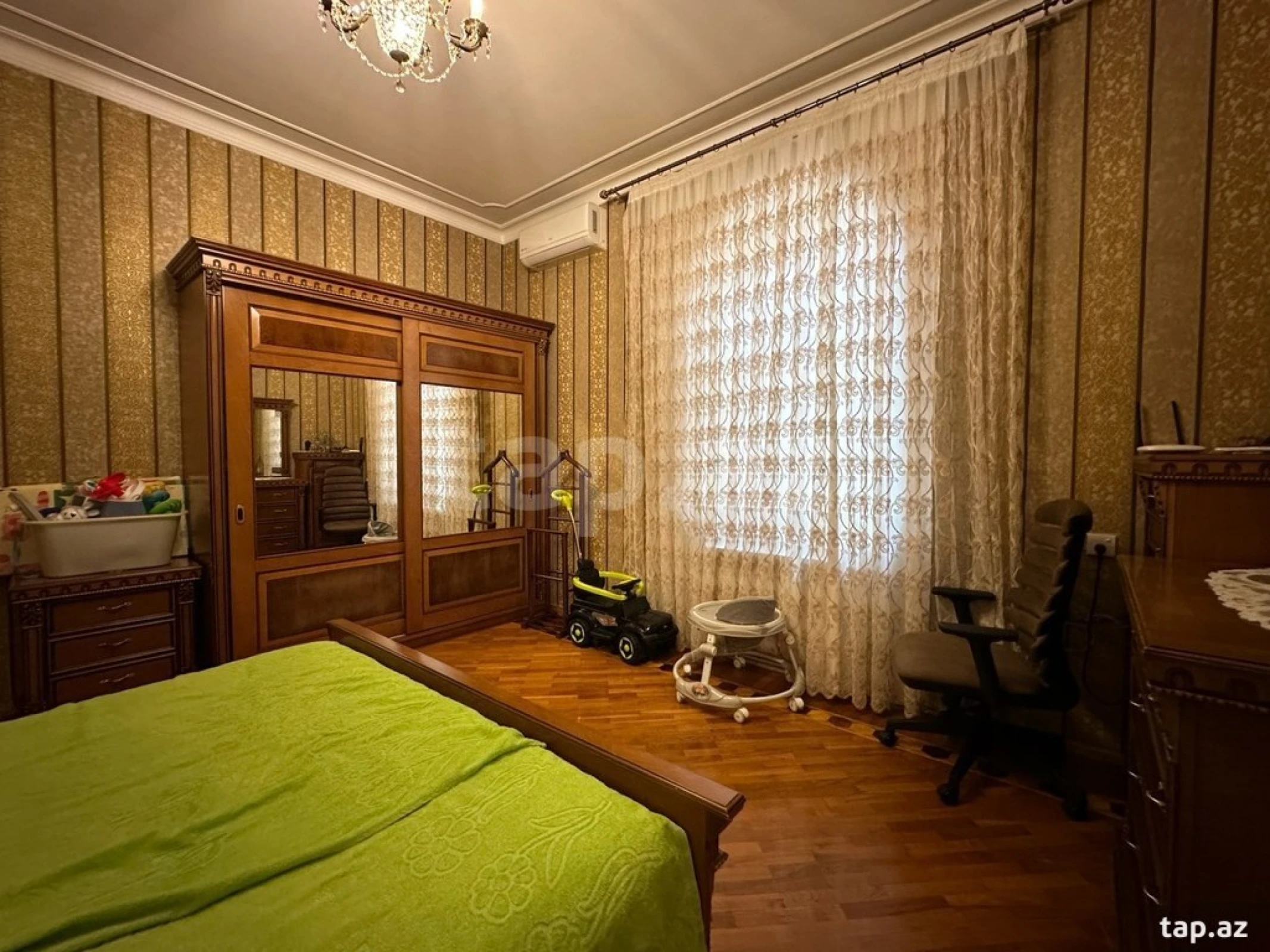 Satılır 5 otaqlı həyət evi