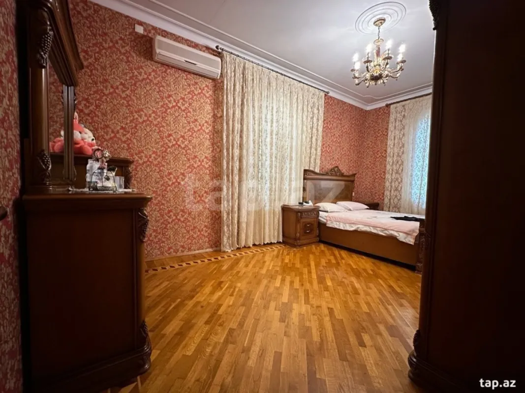 Satılır 5 otaqlı həyət evi