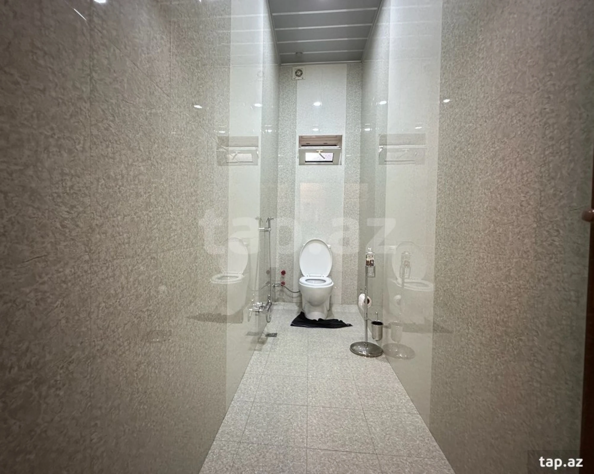 Satılır 5 otaqlı həyət evi