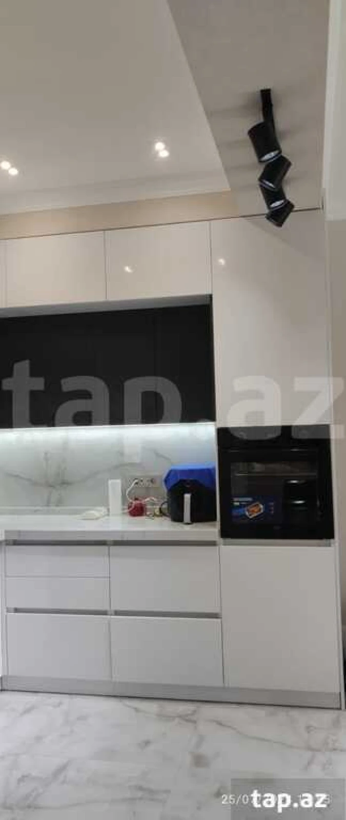 Satılır 2 otaqlı yeni tikili 64 m²