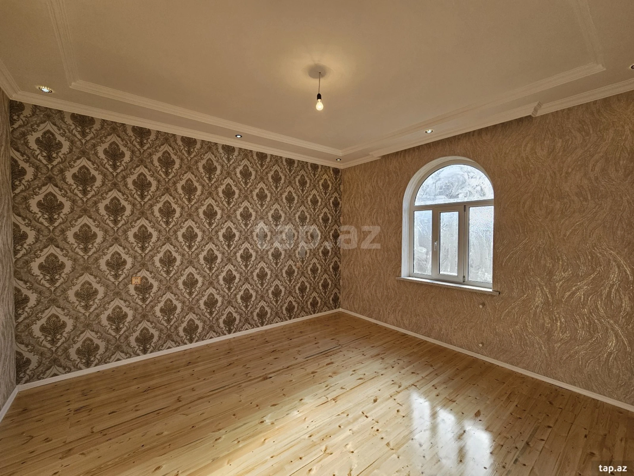 Satılır 4 otaqlı həyət evi