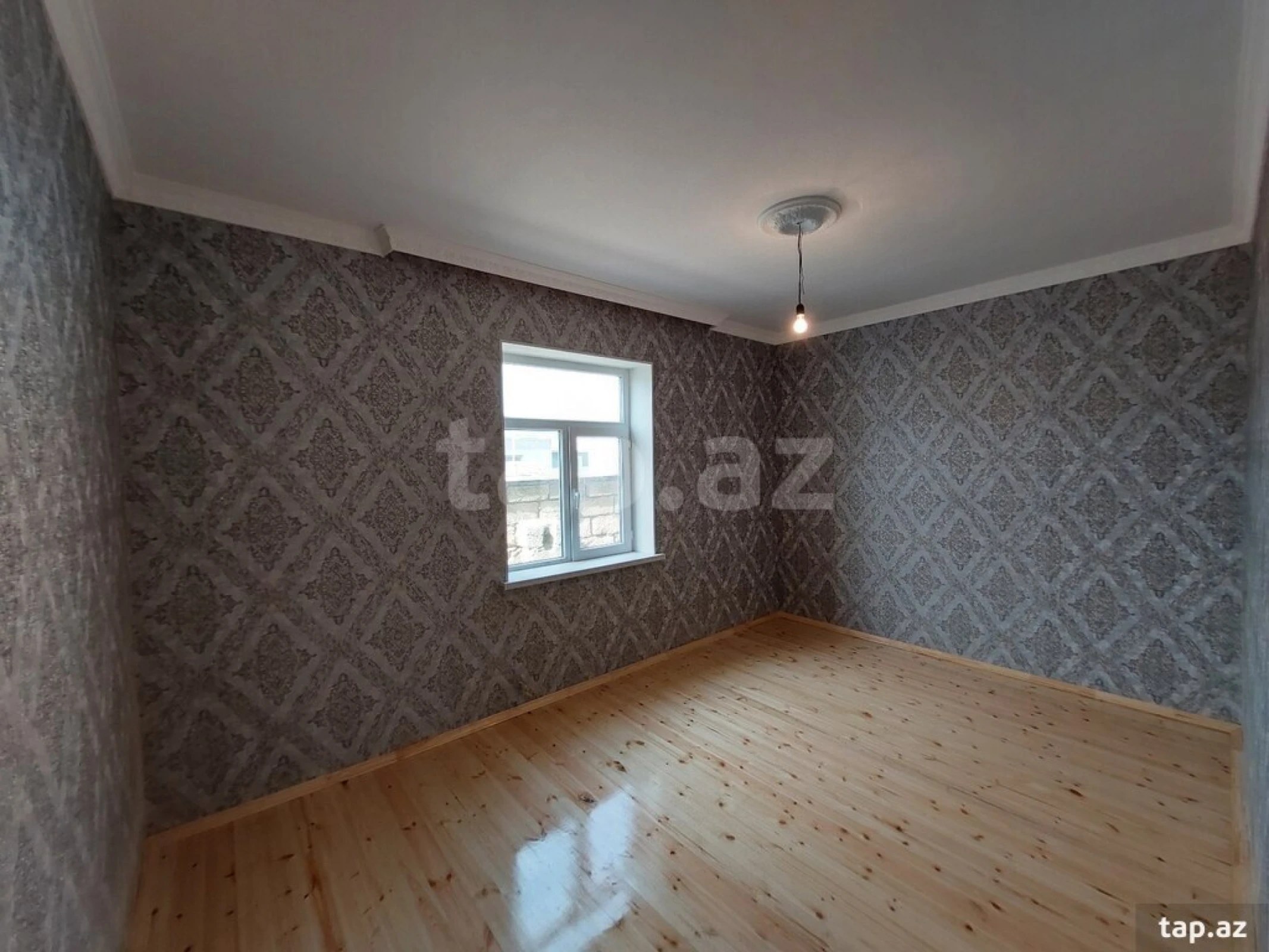 Satılır 4 otaqlı həyət evi