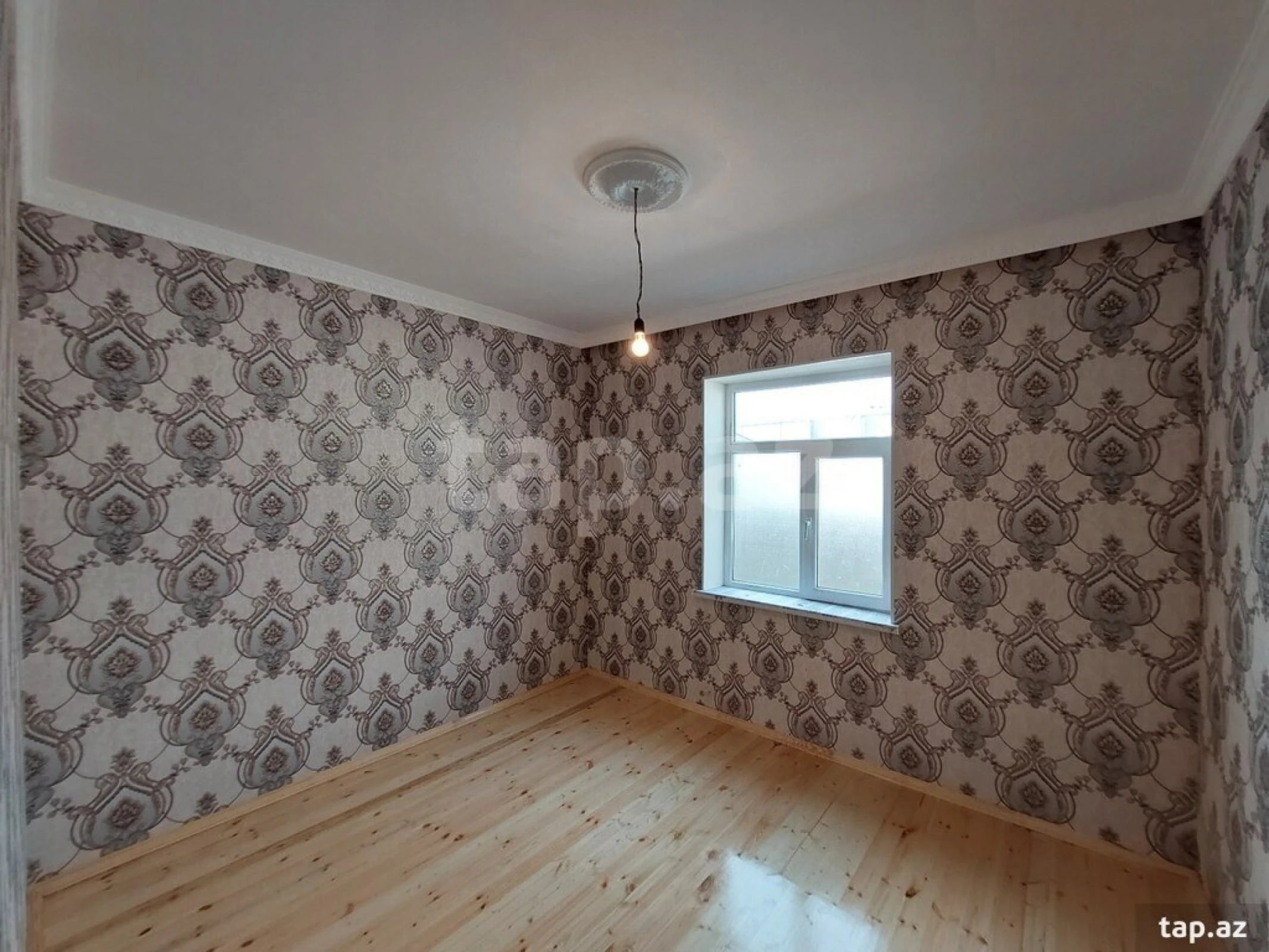 Satılır 4 otaqlı həyət evi