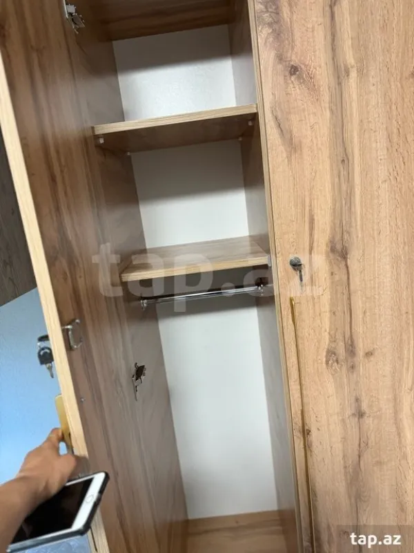 Kirayə verilir 6 otaqlı yeni tikili 140 m²