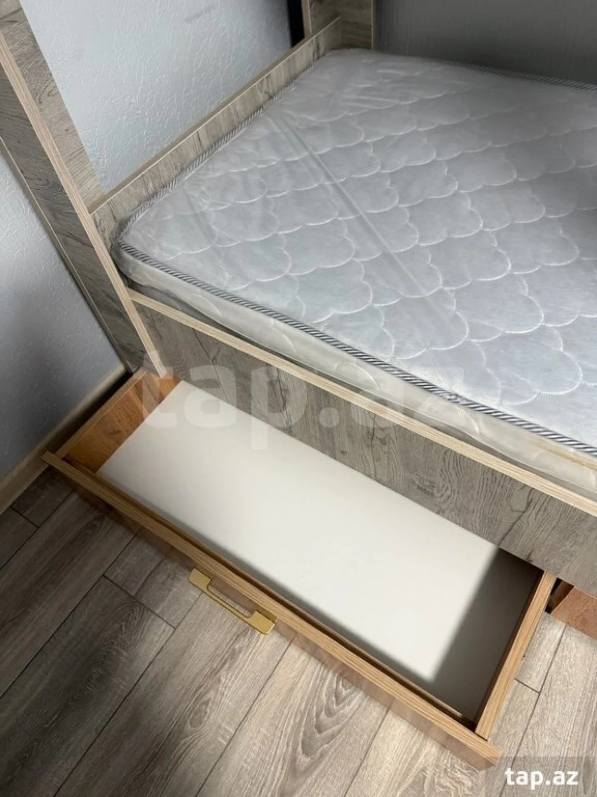 Kirayə verilir 6 otaqlı yeni tikili 140 m²