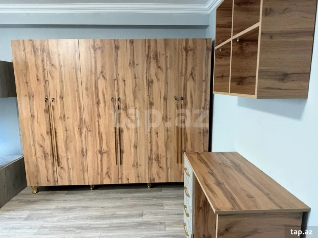 Kirayə verilir 6 otaqlı yeni tikili 140 m²