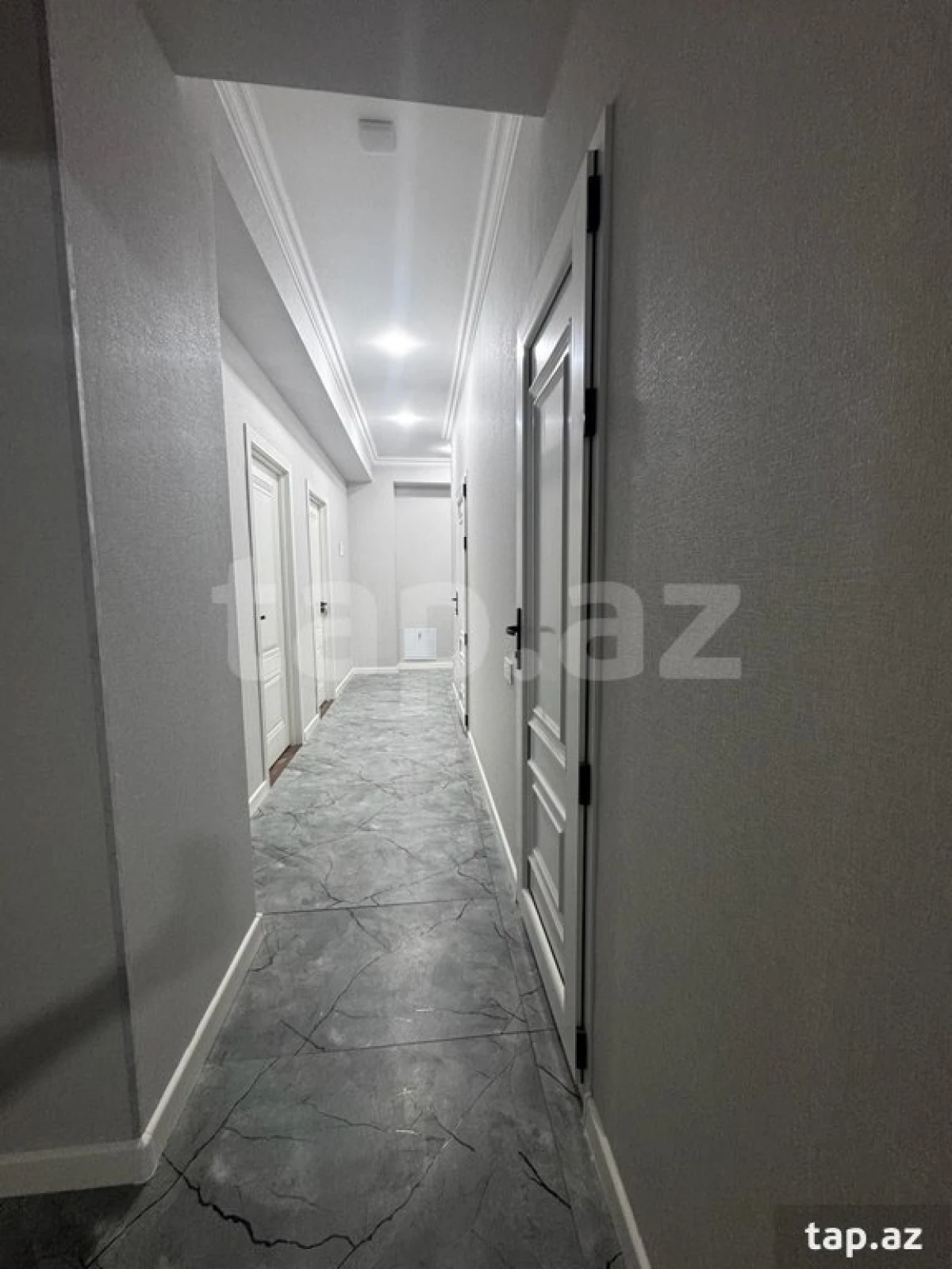 Satılır 3 otaqlı yeni tikili 100 m²
