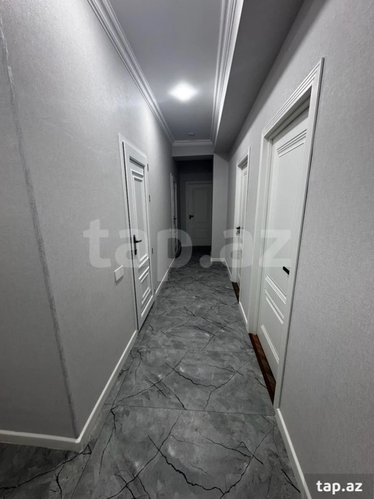 Satılır 3 otaqlı yeni tikili 100 m²
