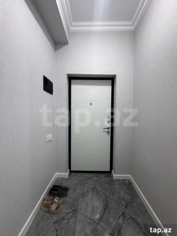 Satılır 3 otaqlı yeni tikili 100 m²