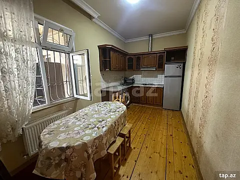 Kirayə verilir 4 otaqlı həyət evi