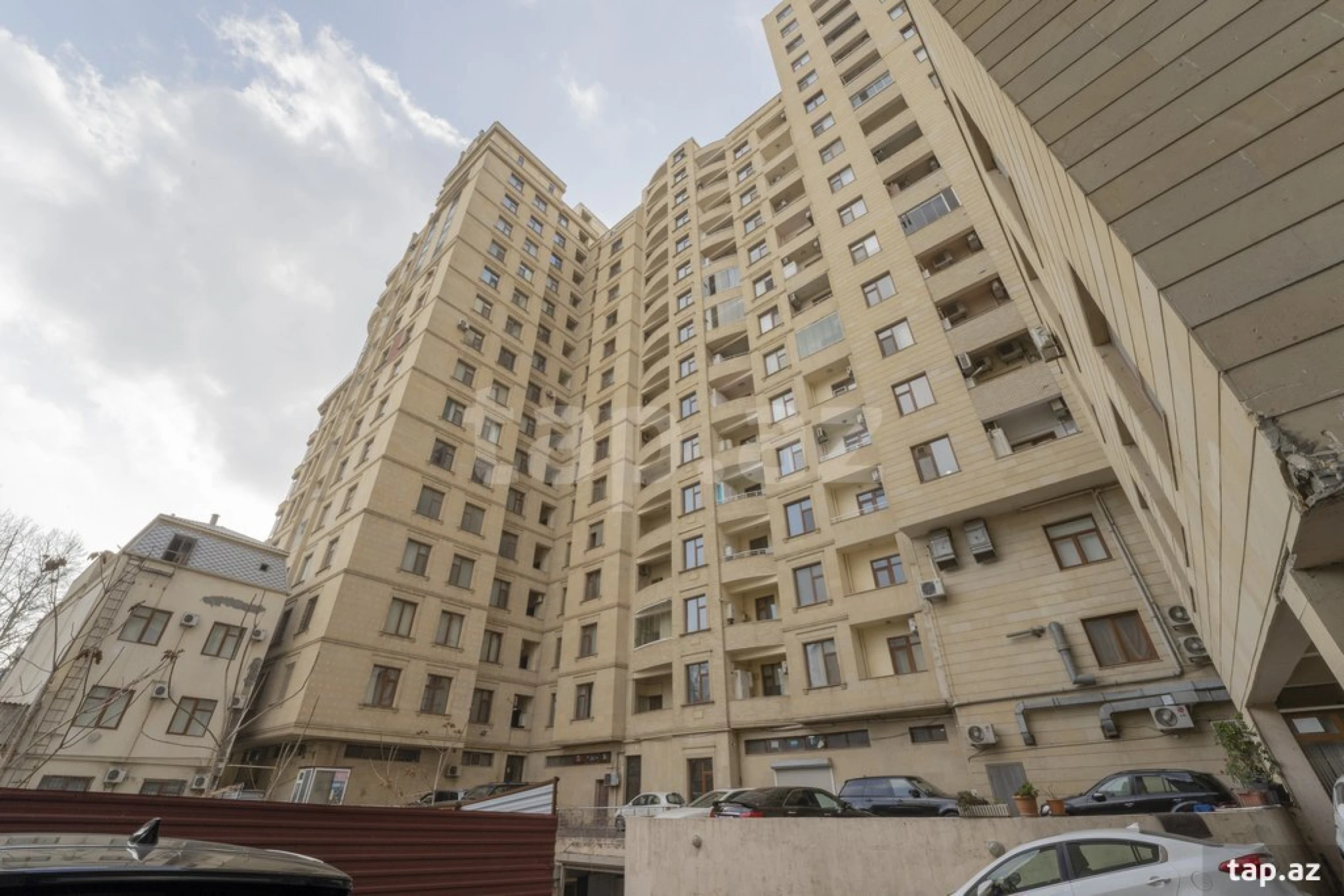 Satılır 3 otaqlı yeni tikili 166 m²