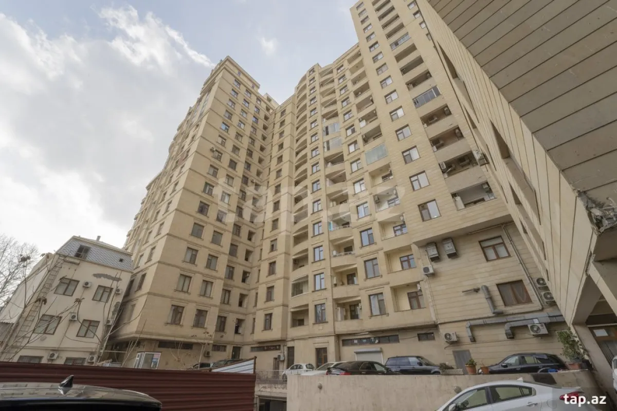 Satılır 3 otaqlı yeni tikili 166 m²