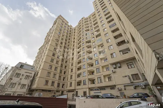 Satılır 3 otaqlı yeni tikili 166 m² — Bakı 3 otaq 166.00 m²